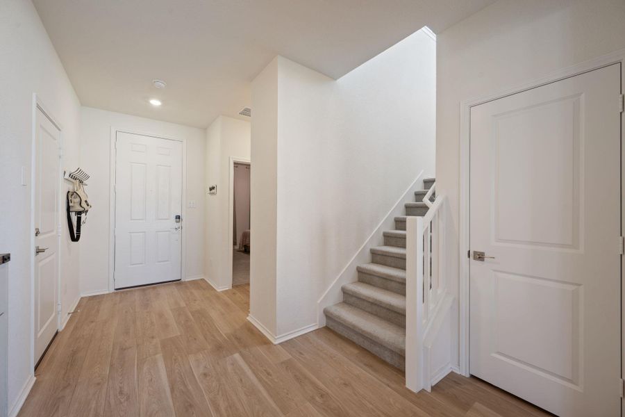 Spacious, unfurnished interior of a new home in , Round Rock (Image 14). Spacious, unfurnished interior of a new home in , Round Rock (Image 14).
