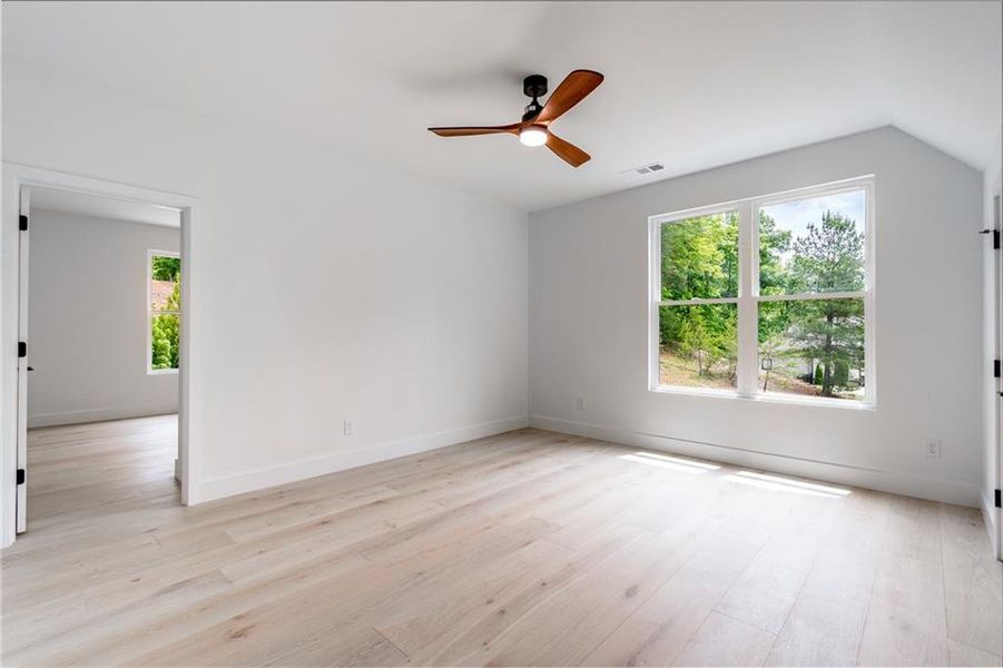 Spacious, unfurnished interior of a new home in , Gainesville (Image 57).