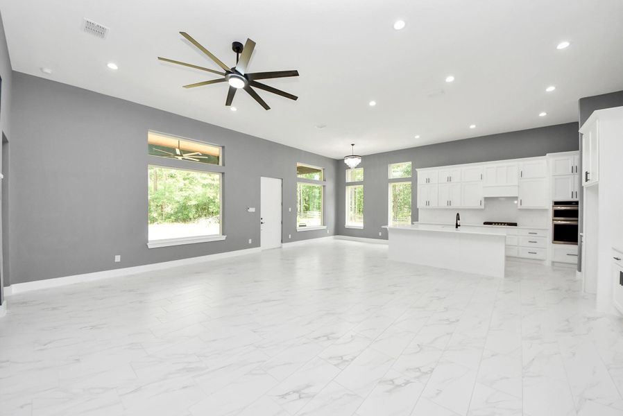 Spacious, unfurnished interior of a new home in , Dayton (Image 13).