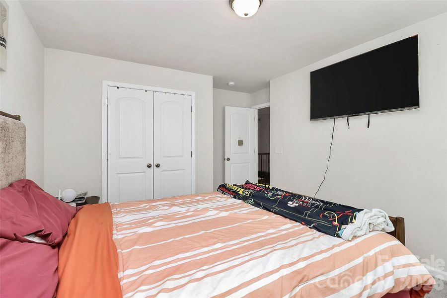 Secondary bedroom Secondary bedroom