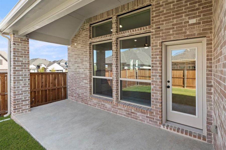 25. 1031 Gracious - Patio