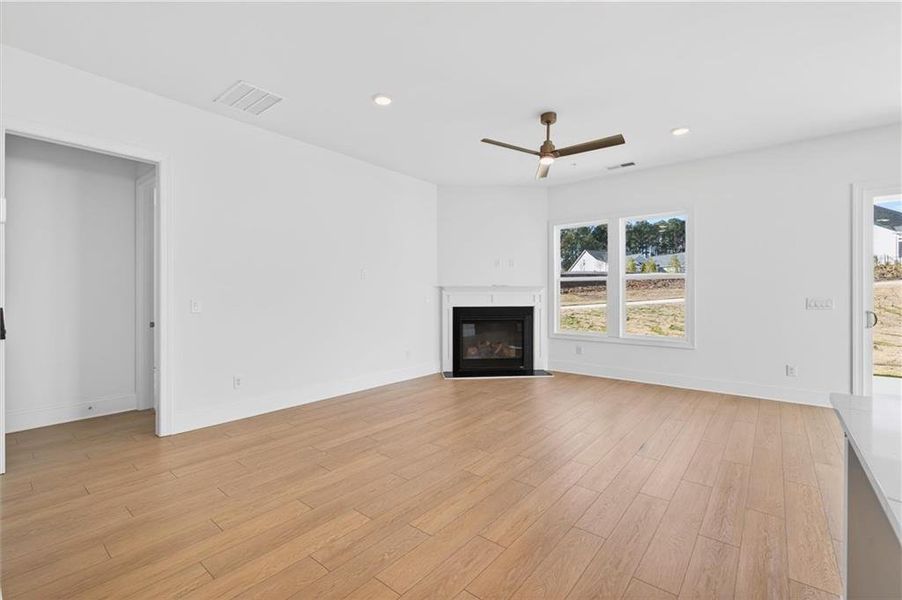 Spacious, unfurnished interior of a new home in The Reserve at Bells Ferry, Kennesaw (Image 28).