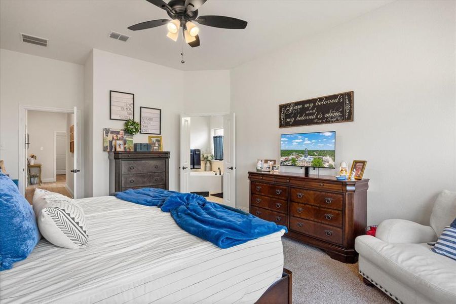 Furnished interior view inside a new home in Abe's Landing, Granbury (Image 18). Furnished interior view inside a new home in Abe's Landing, Granbury (Image 18).