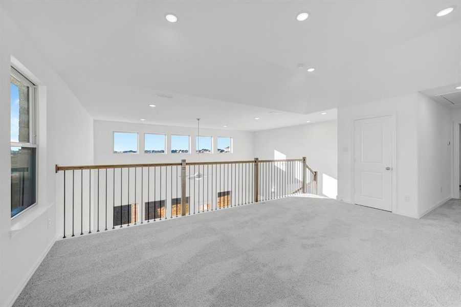 Spacious, unfurnished interior of a new home in Lily Creek at Sutton Fields, Aubrey (Image 31).