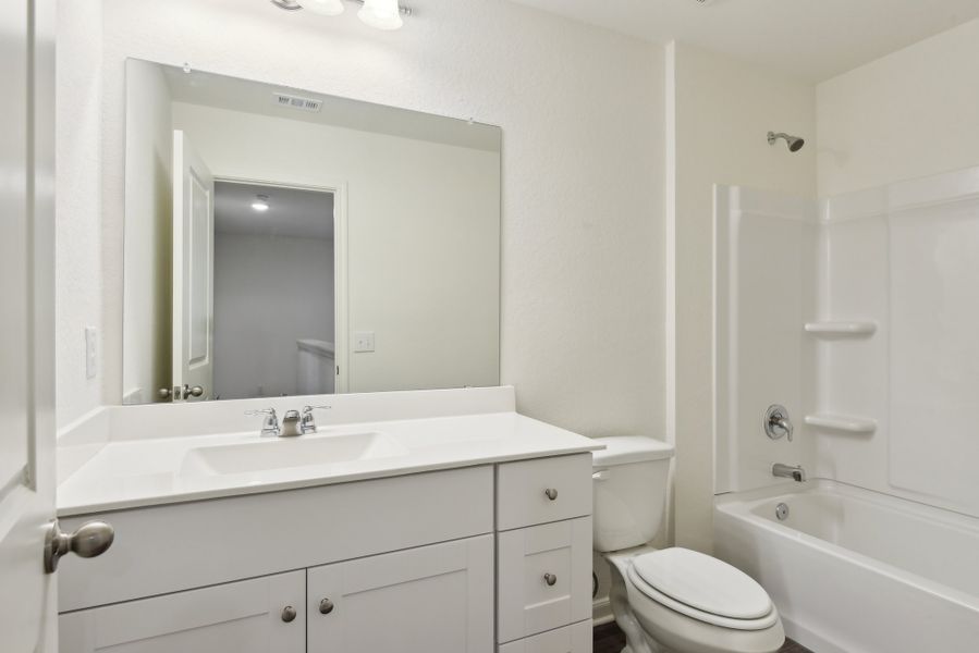 Representative furnished interior of a home built from the Ross by Starlight Homes in Pinckney Place, North Charleston (Image 15).