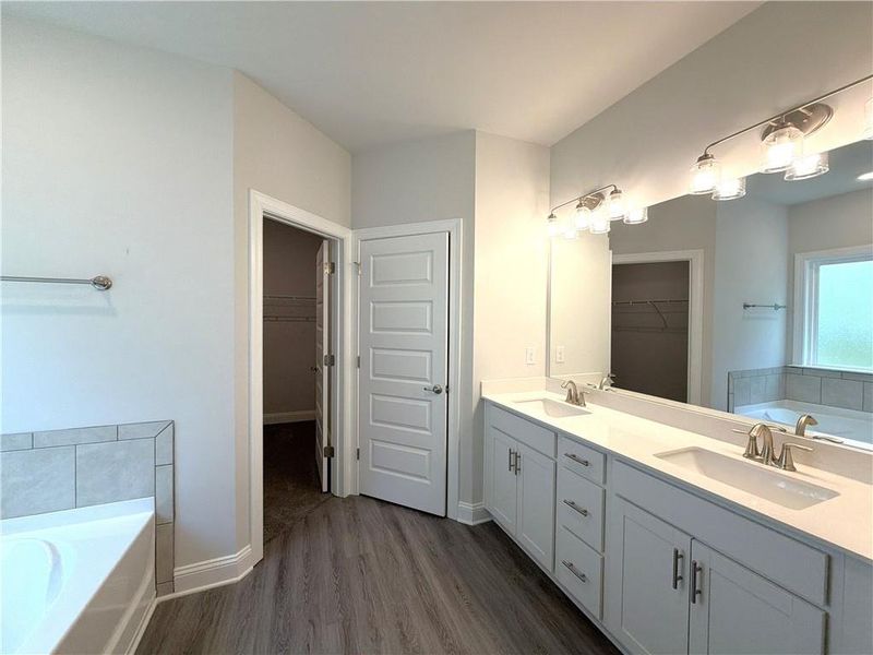 Furnished interior view inside a new home in Tuscany Hills, Douglasville (Image 9).
