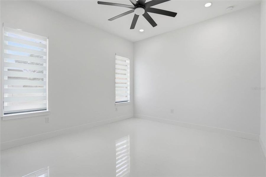 Spacious, unfurnished interior of a new home in , Tampa (Image 25).