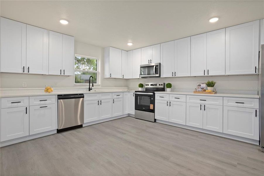 Furnished interior view inside a new home in , Seffner (Image 12).