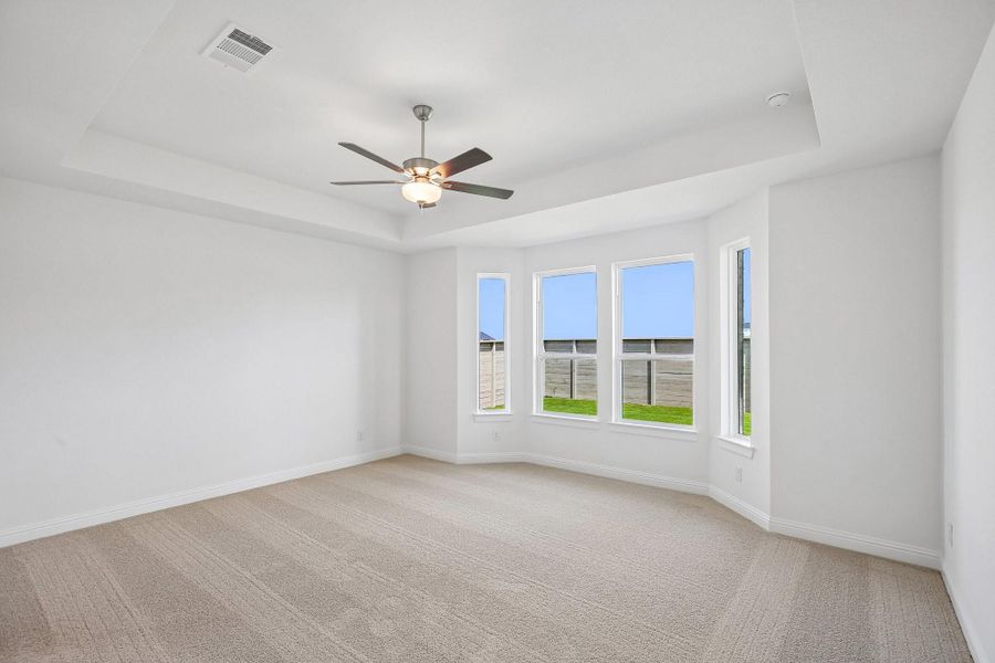 Spacious, unfurnished interior of a new home in Legacy, Friendswood (Image 22).