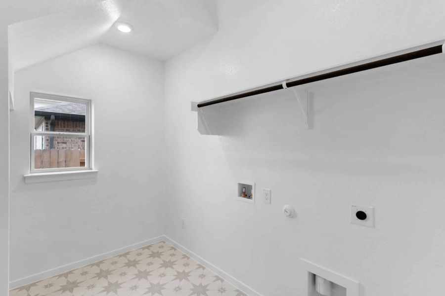 Spacious, unfurnished interior of a new home in Nolina, Georgetown (Image 16).