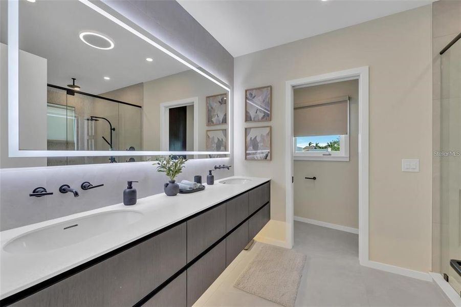 Furnished interior view inside a new home in , Sarasota (Image 38).