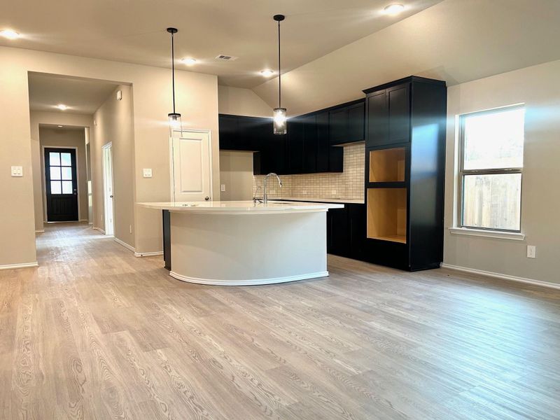 Furnished interior view inside a new home in The Highlands 45', Porter (Image 7).