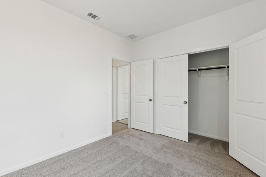 Spacious, unfurnished interior of a new home in River Ranch, Dayton (Image 20).