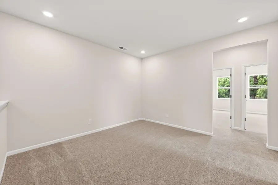 Spacious, unfurnished interior of a new home in Amplitude, Charlotte (Image 27).