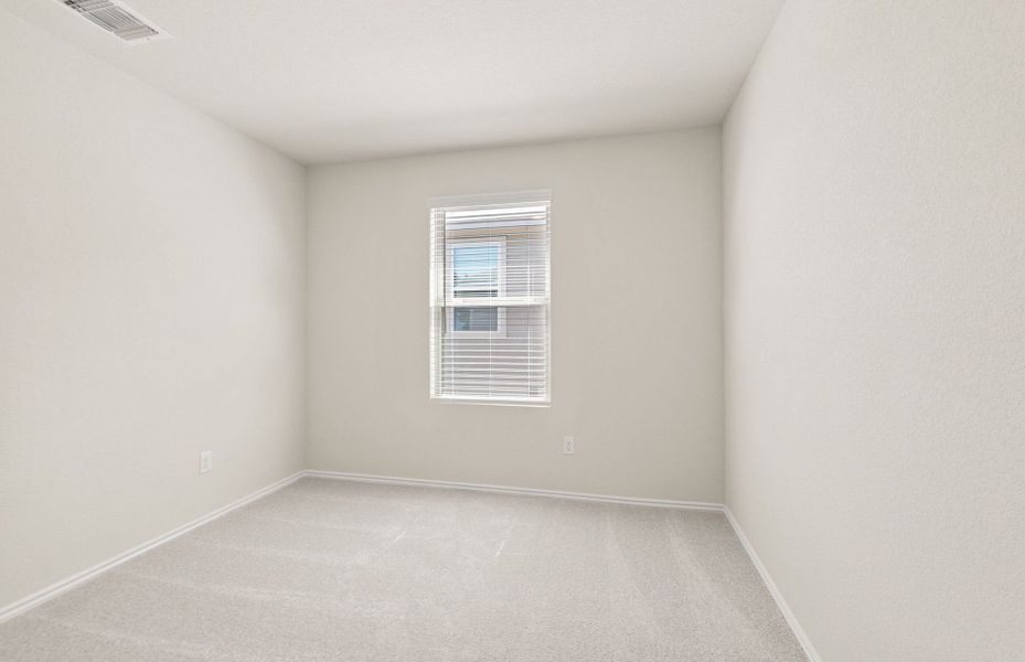 Spacious, unfurnished interior of a new home in Sonterra, Jarrell (Image 40).