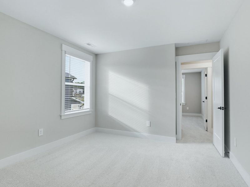 Spacious, unfurnished interior of a new home in Watkins Glen, Raleigh (Image 27).