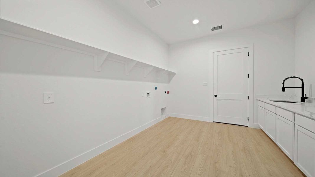 Representative unfurnished interior of a home built from the H70e by D.R. Horton in Butlers Bend Estates, Pinehurst (Image 71).
