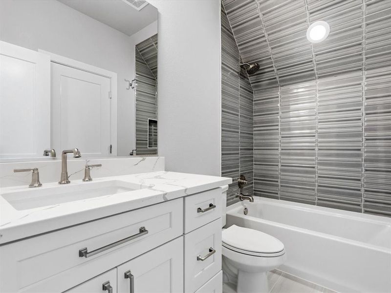 Furnished interior view inside a new home in Hidden Valley I, Princeton (Image 5).