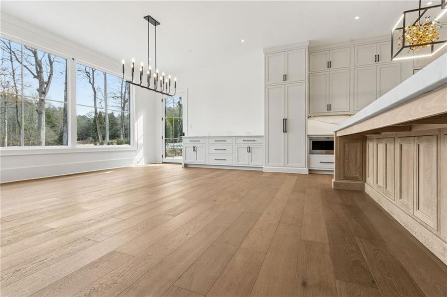 Spacious, unfurnished interior of a new home in , Suwanee (Image 77).