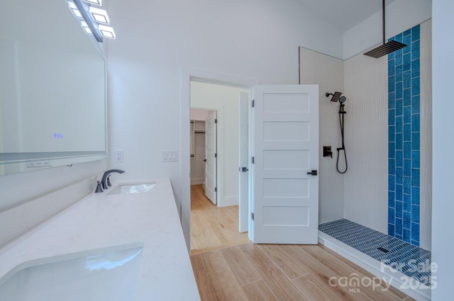 Second Floor Jack & Jill