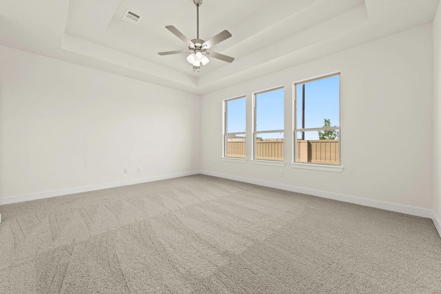 Spacious, unfurnished interior of a new home in Cross Creek West - 55', Fulshear (Image 11). Spacious, unfurnished interior of a new home in Cross Creek West - 55', Fulshear (Image 11).