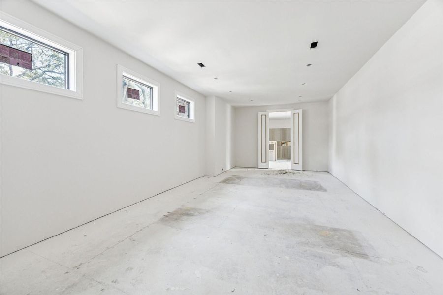 2/19/26 large primary closet 2/19/26 large primary closet