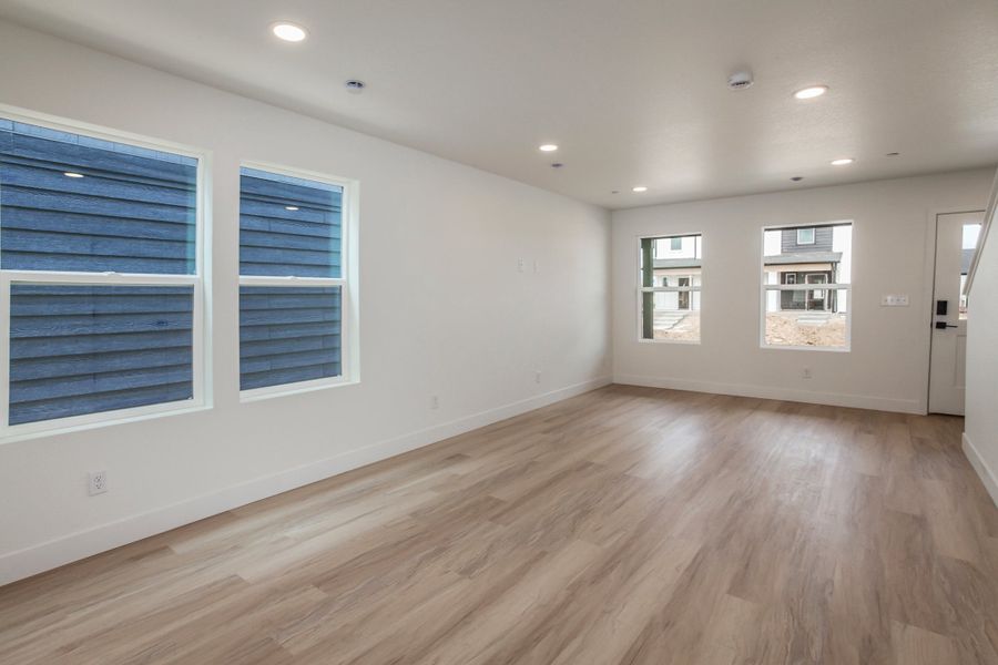 Spacious, unfurnished interior of a new home in Prairie Song, Windsor (Image 31). Spacious, unfurnished interior of a new home in Prairie Song, Windsor (Image 31).