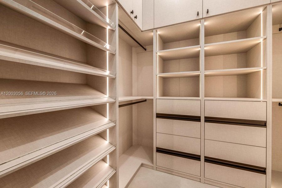 Close-up of interior finishes inside a home in , Biscayne Park (Image 21).