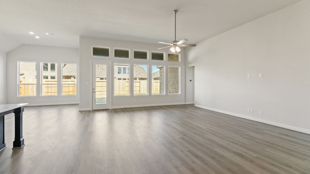 Representative furnished interior of a home built from the Yale by DRB Homes in Brookewater, Rosenberg (Image 5).