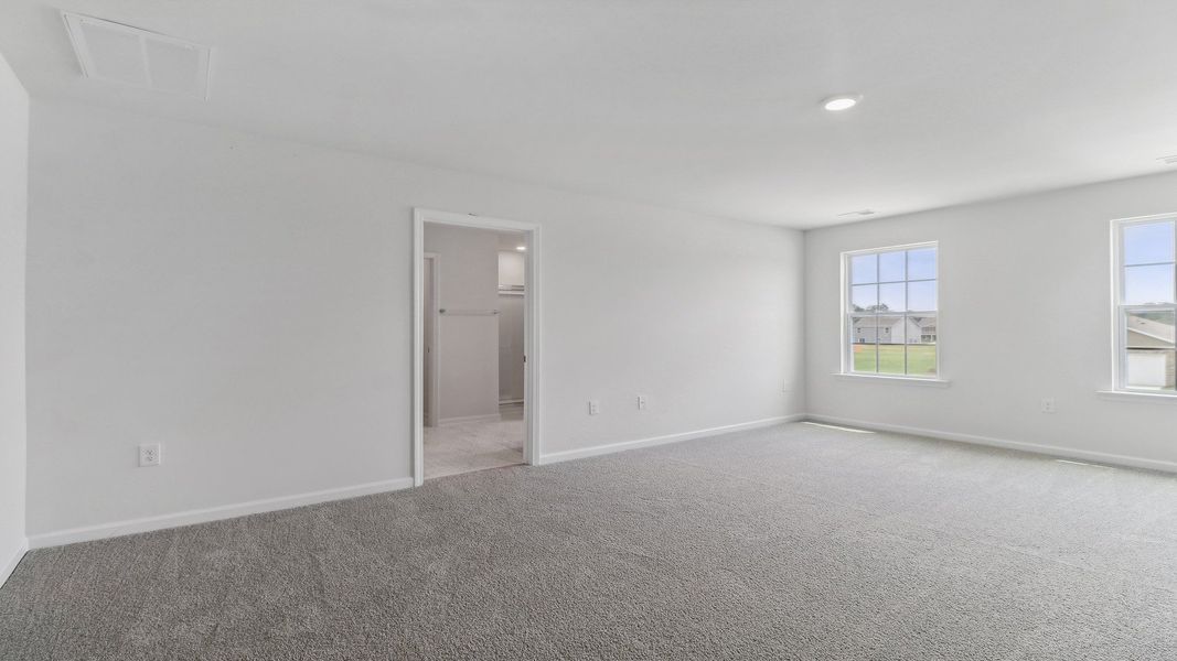 Spacious, unfurnished interior of a new home in Hunter's Branch, Hopkins (Image 25).