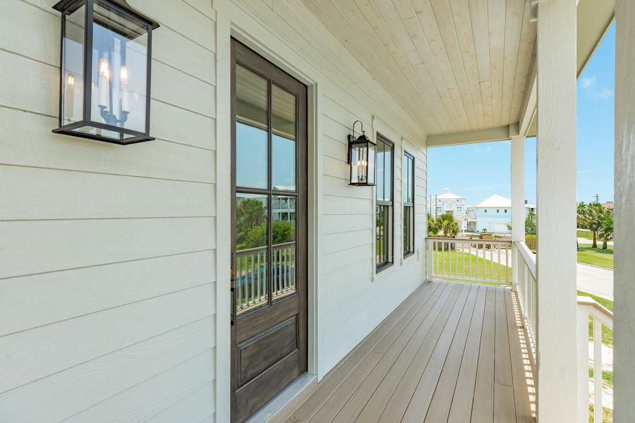 Exterior details and patio area of a home in , Galveston (Image 25).