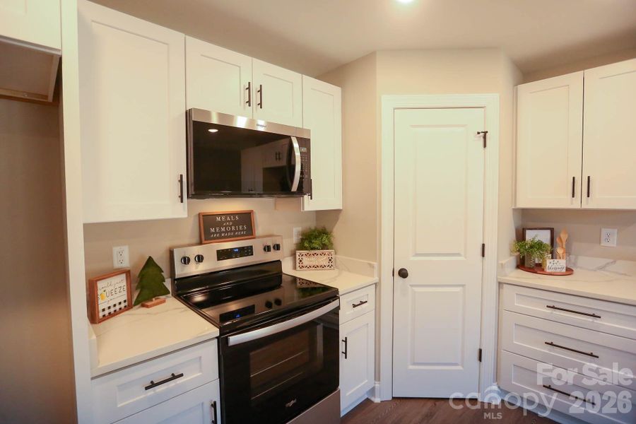 Furnished interior view inside a new home in , Kannapolis (Image 15).