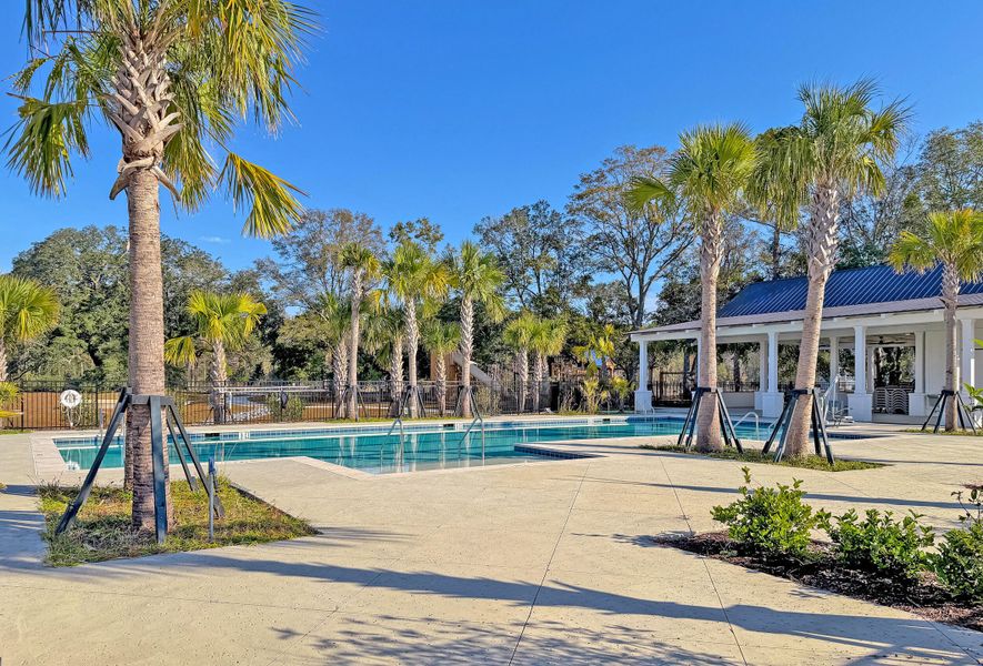 Community amenities in Six Oaks, Summerville (Image 54). Community amenities in Six Oaks, Summerville (Image 54).