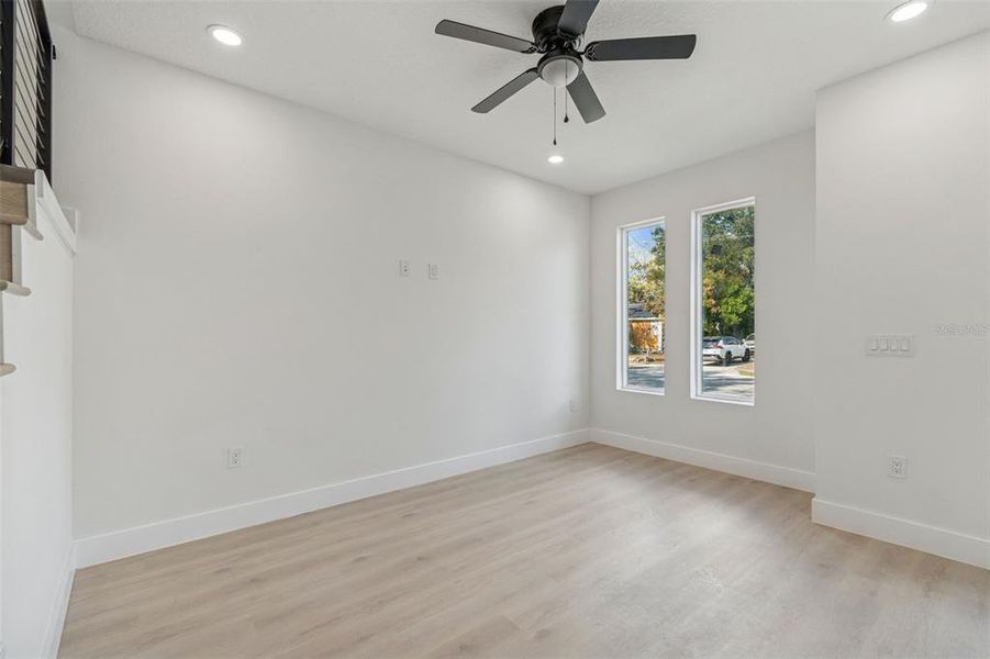 Spacious, unfurnished interior of a new home in , Tampa (Image 68).