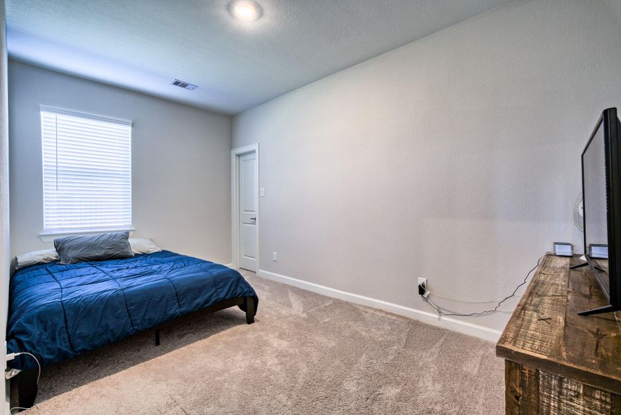 Furnished interior view inside a new home in Wedgewood Forest, Conroe (Image 18). Furnished interior view inside a new home in Wedgewood Forest, Conroe (Image 18).