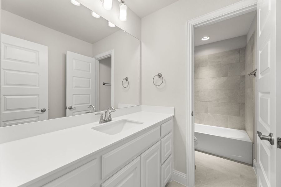 Furnished interior view inside a new home in River Ranch, Van Alstyne (Image 15).