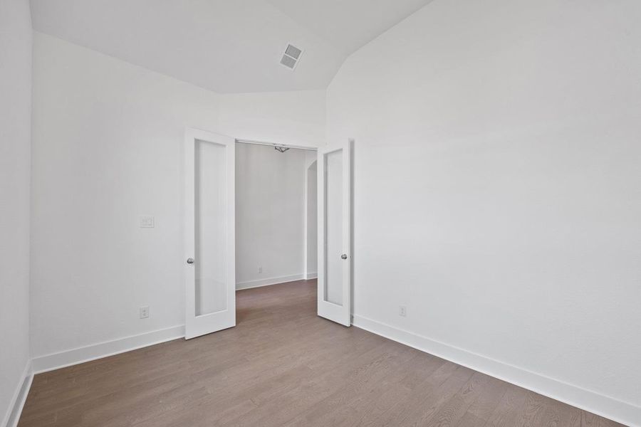 Spacious, unfurnished interior of a new home in Lariat, Liberty Hill (Image 16).