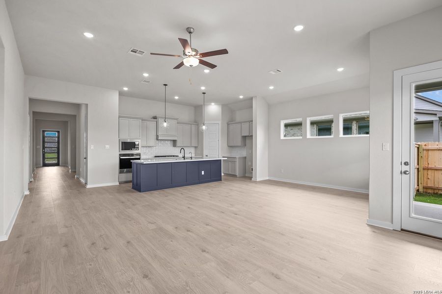 Image 37 of a home in Buffalo Crossing.