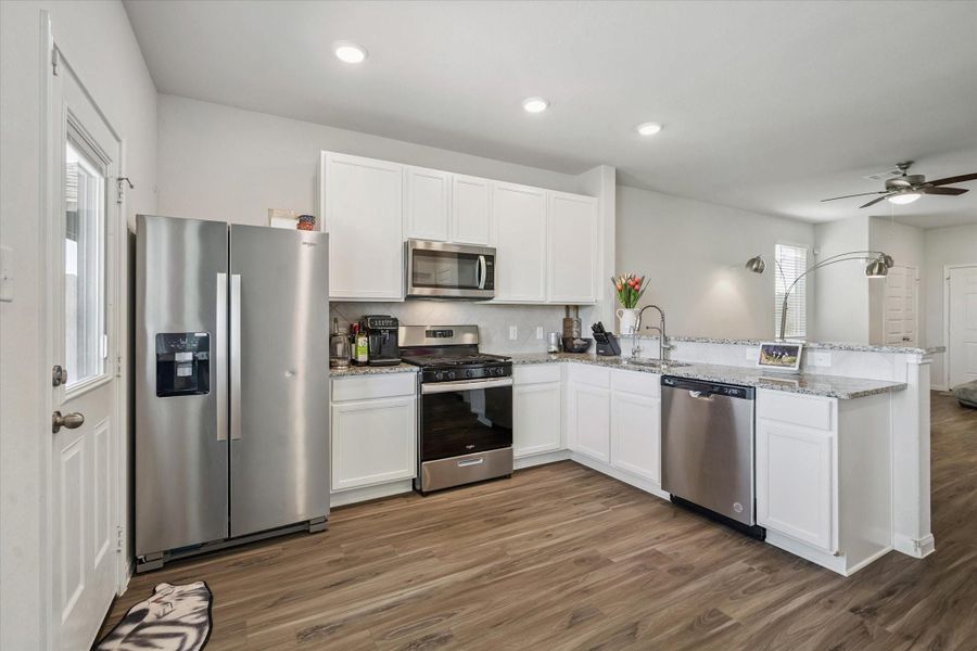 Furnished interior view inside a new home in Granger Pines, Conroe (Image 11). Furnished interior view inside a new home in Granger Pines, Conroe (Image 11).