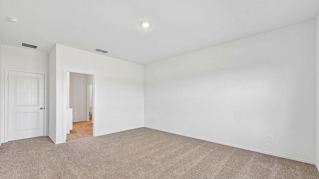 Spacious, unfurnished interior of a new home in Watermill, Uhland (Image 27). Spacious, unfurnished interior of a new home in Watermill, Uhland (Image 27).