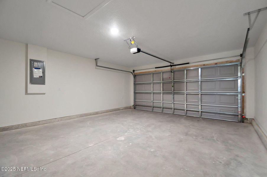 Spacious, unfurnished interior of a new home in , Jacksonville (Image 19). Spacious, unfurnished interior of a new home in , Jacksonville (Image 19).