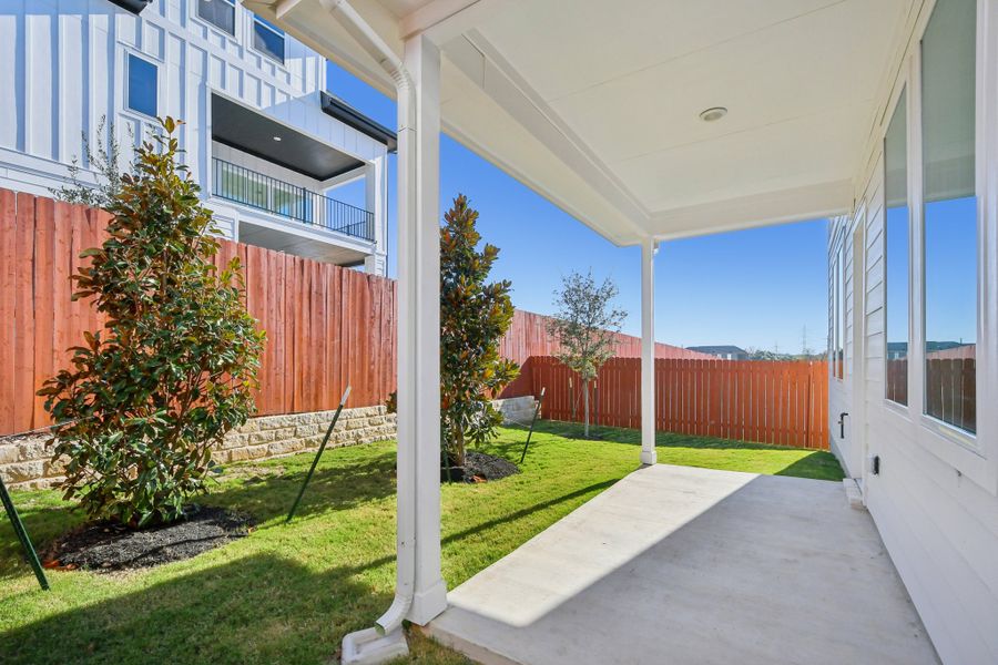 Exterior details and patio area of a home in Foxfield, Austin (Image 24).