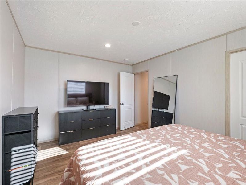 Furnished interior view inside a new home in , Danielsville (Image 7).