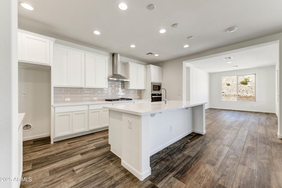 004_Kitchen 004_Kitchen