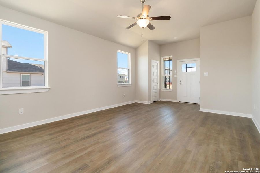 Spacious, unfurnished interior of a new home in Applewhite Meadows, San Antonio (Image 17).