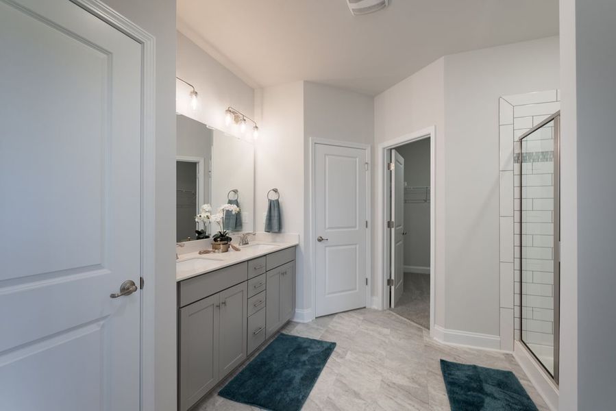 Representative furnished interior of a home built from the 3327 by Adams Homes in The Fields of Walnut Creek, Pendergrass (Image 28).
