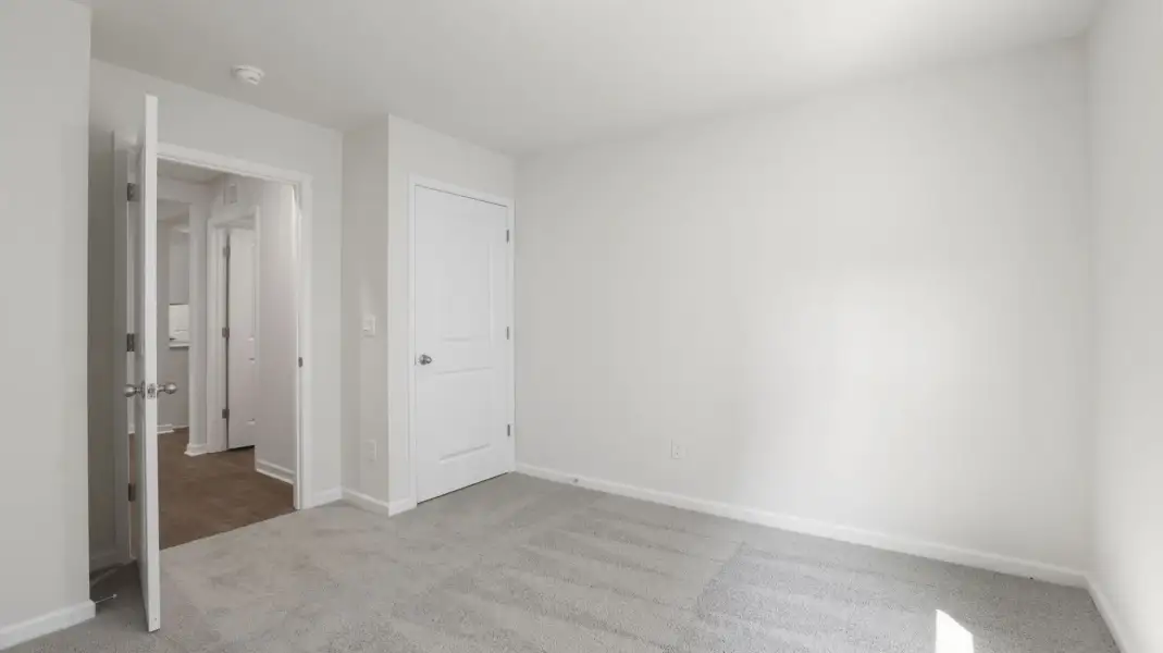 Spacious, unfurnished interior of a new home in Rydele Heights - Express, Asheville (Image 23).