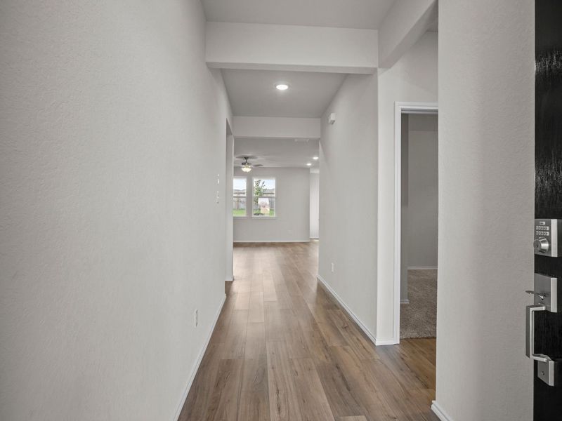 Spacious, unfurnished interior of a new home in Meadow Ridge Estates, Josephine (Image 14).