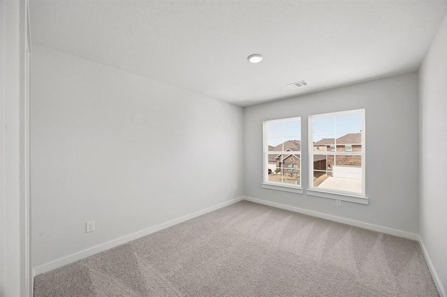 Spacious, unfurnished interior of a new home in Overland Grove, Forney (Image 9).