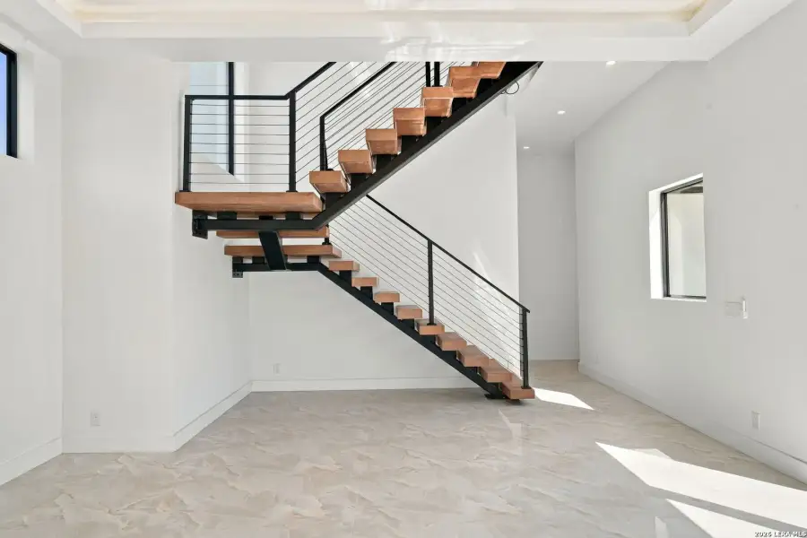 Spacious, unfurnished interior of a new home in , San Antonio (Image 106).